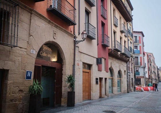 Hoteles y pisos turísticos van proliferando en el Casco Antiguo sin que haya un debate al respecto.