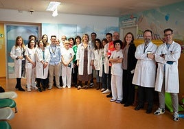 Profesionales implicados en la nueva unidad asistencial destinada a pacientes en edad pediátrica con patología crónica compleja.