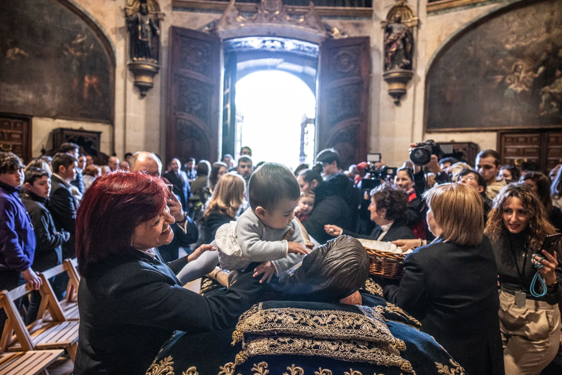 Las imágenes de la limpieza del Cristo yacente