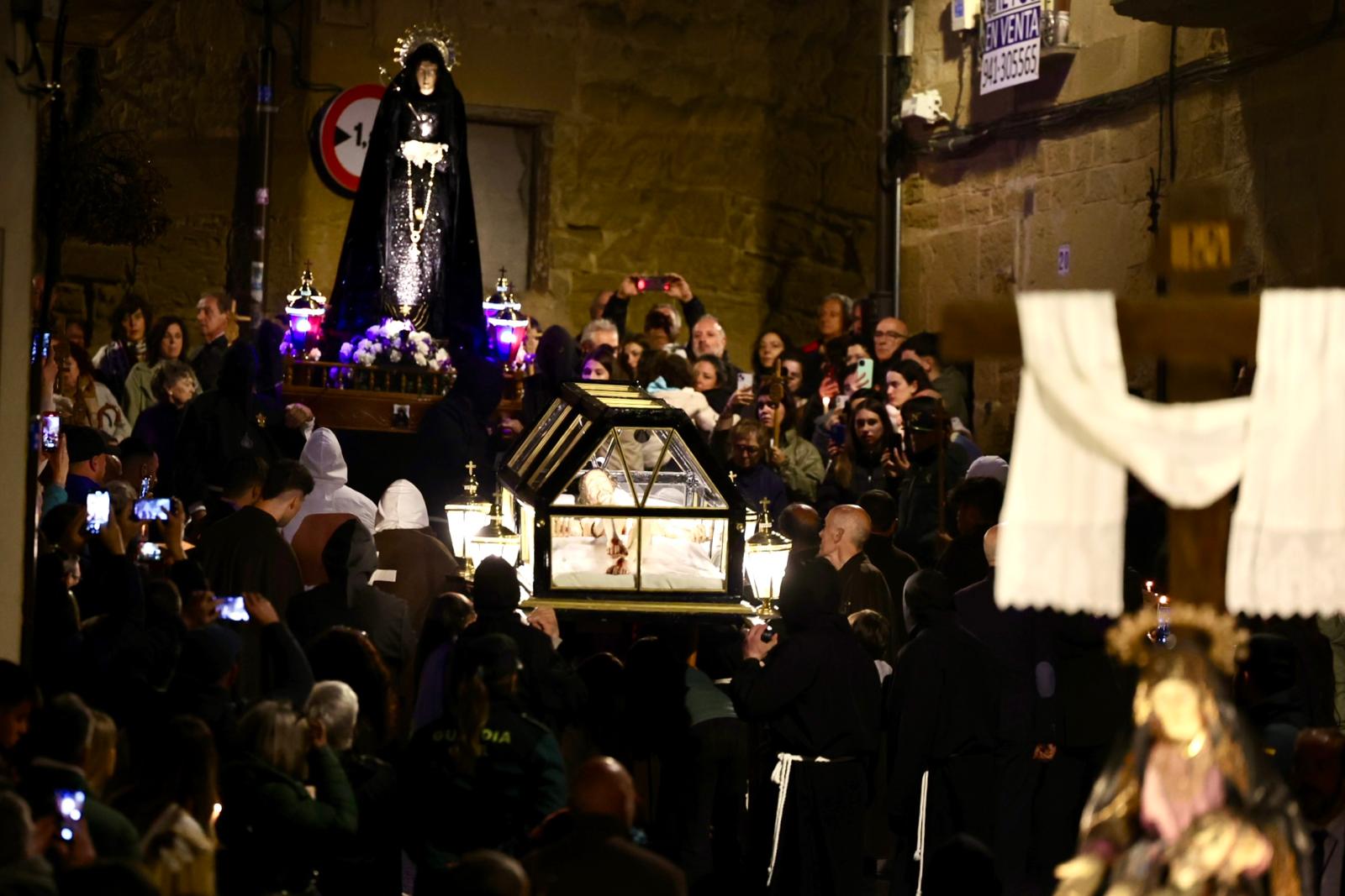 Cofrades de negro: un siglo después, en Los Picaos