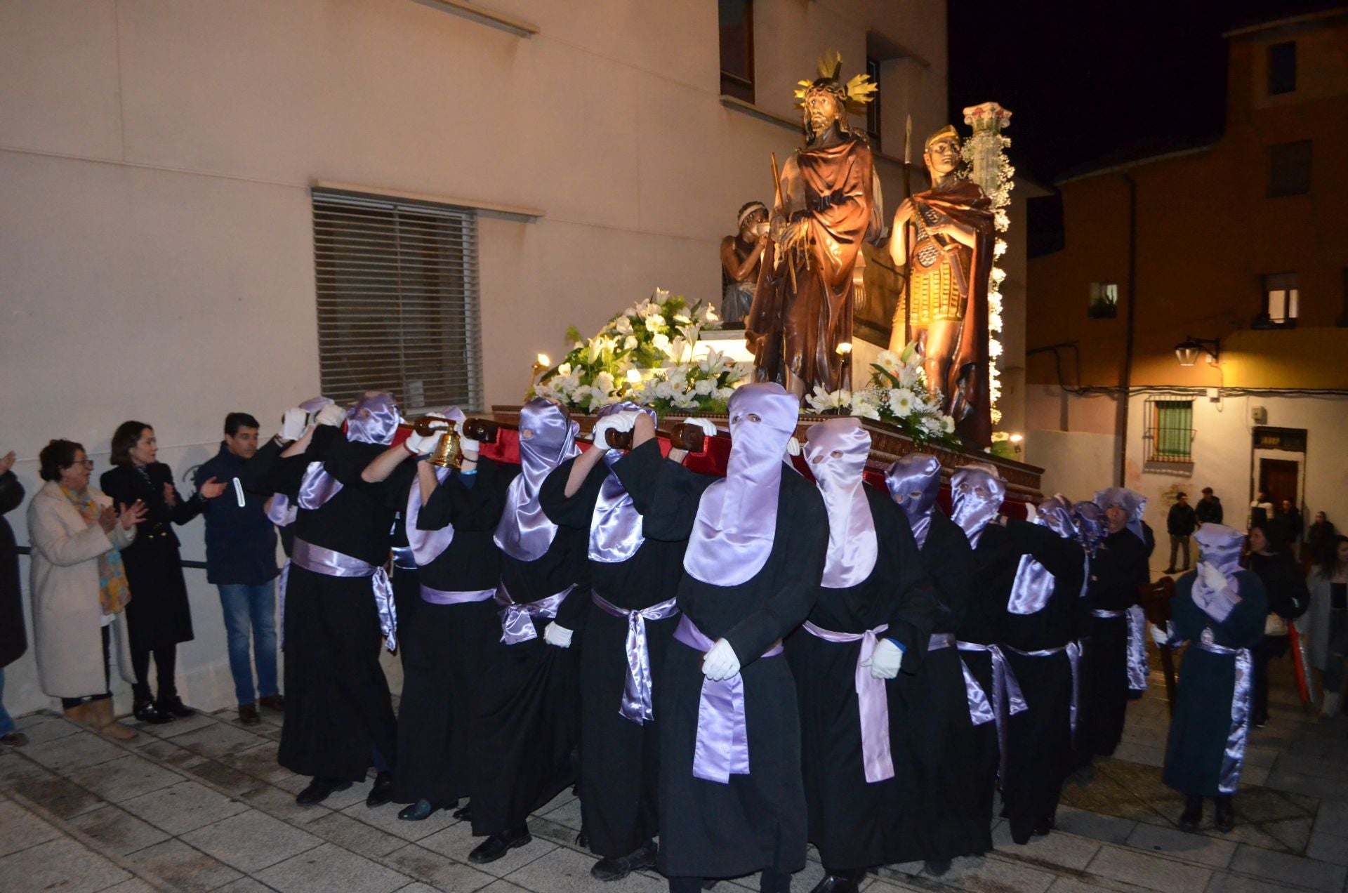 La procesión del Santo Entierro de Calahorra, en imágenes