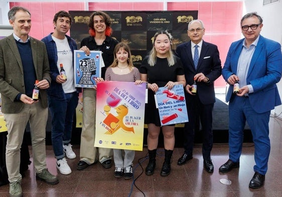 La alumna de la Escuela Superior de Diseño de La Rioja (ESDIR) Zahira Jiménez Serrano, ha sido la ganadora del concurso del diseño de la etiqueta y cartel de la 29º edición de 'Un libro y un Rioja, el placer de la cultura'.