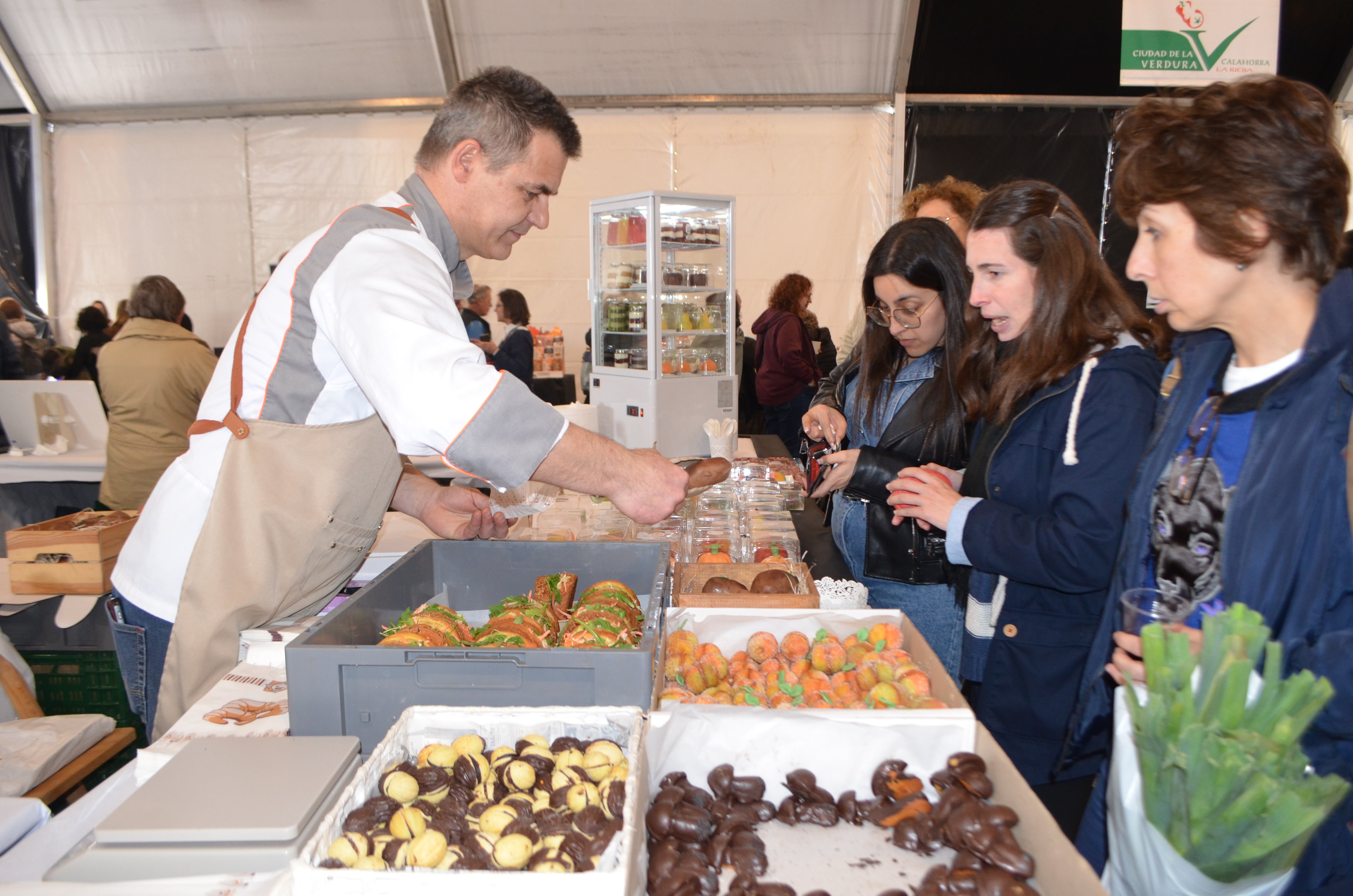 La mejor cara de las Jornadas Gastronómicas de la Verdura en la carpa del Silo