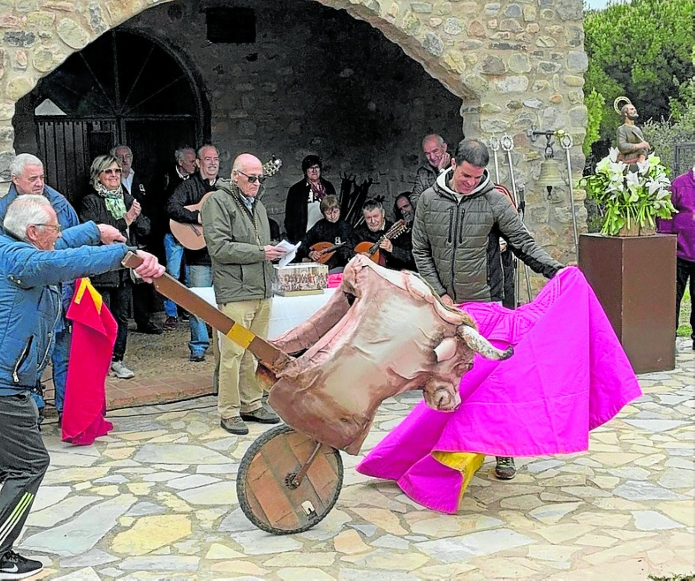 La romería de San Marcos homenajea a Urdiales, la Lubumbas y al Arnedo