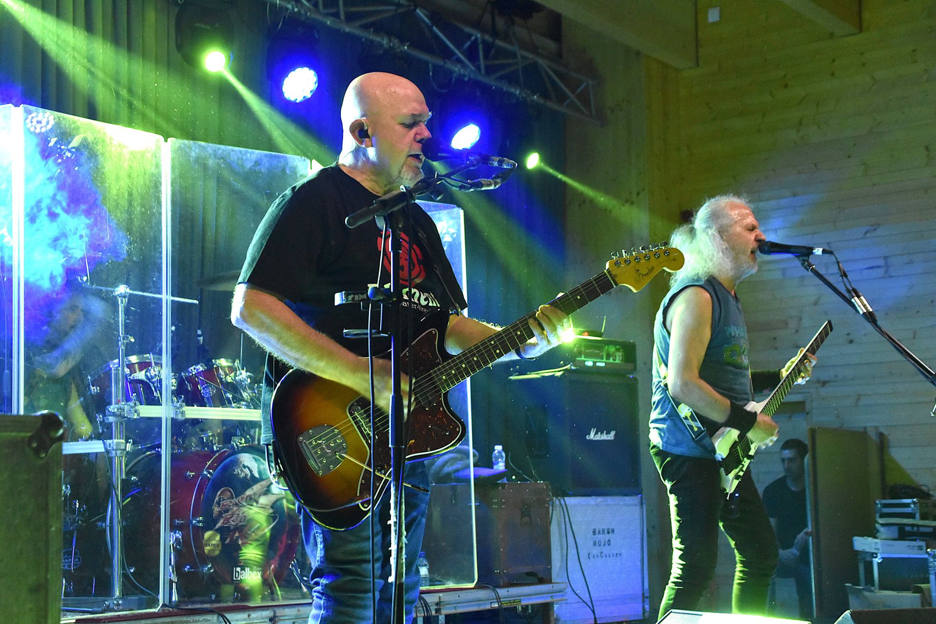 El concierto de Obús y Barón Rojo en la sala Entreviñas