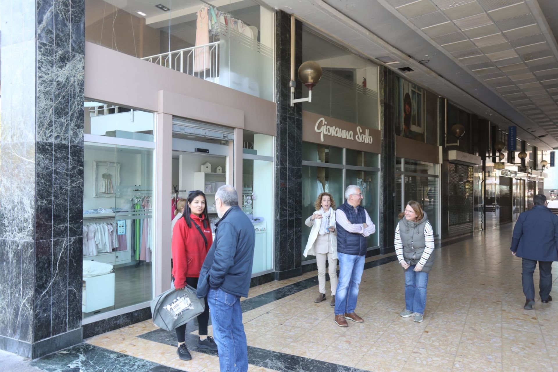 Bares, comercios, bancos y oficinas de Logroño, cerrados por el apagón
