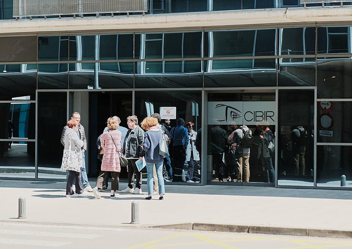 Imagen secundaria 1 - Normalidad en el CIBIR y San Pedro de Logroño.