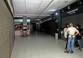 Comercios cerrados, ayer lunes por el apagón