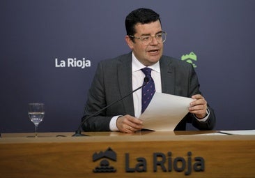 Domínguez achaca la escasa actividad comunicativa del SOS ante la emergencia a «problemas con la telefonía»