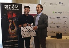 Daniel Cano recogió su premio Etilisa y el de David Lacalle (ausente) el del Ayuntamiento de Logroño; Miguel Ángel Muro recibió el del Gobierno de La Rioja.