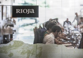 Imagen de un pleno del Consejo Regulador, presidido por Fernando Ezquerro