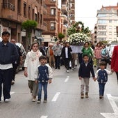 Procesión con San José por su barrio, en Calahorra.