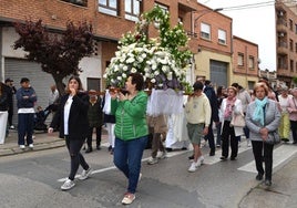 Procesión y flores para San José