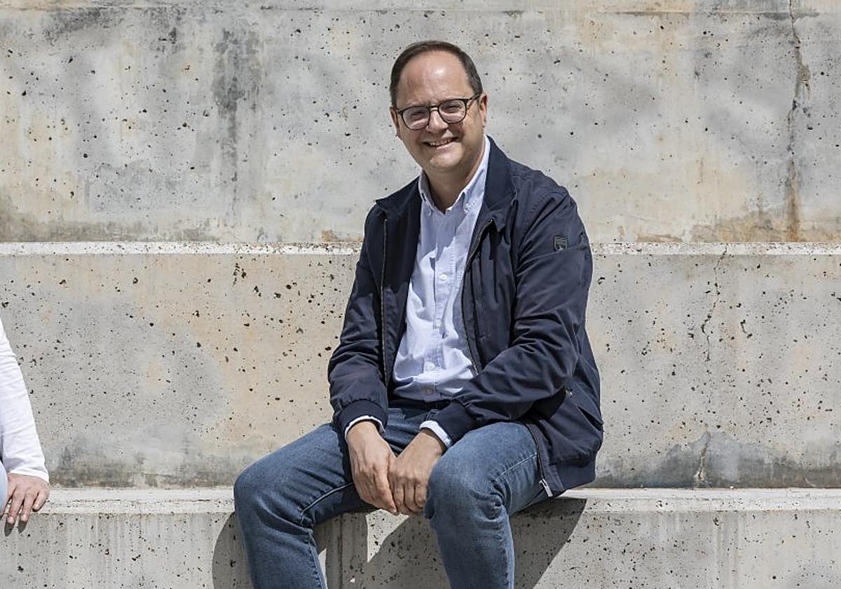 Cesar Luena ,hace un año, en el parque FelipeVI de Logroño, antes de lasúltimas elecciones europeas.