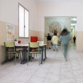 Niños jugando en el colegio durante la jornada post-apagón