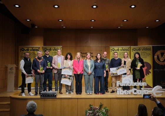 Los premiados en el concurso con Noemí Manzanos (Gobierno de La Rioja), María Cadarso (Ibercaja) y Clara Espinosa (Aceite de La Rioja).