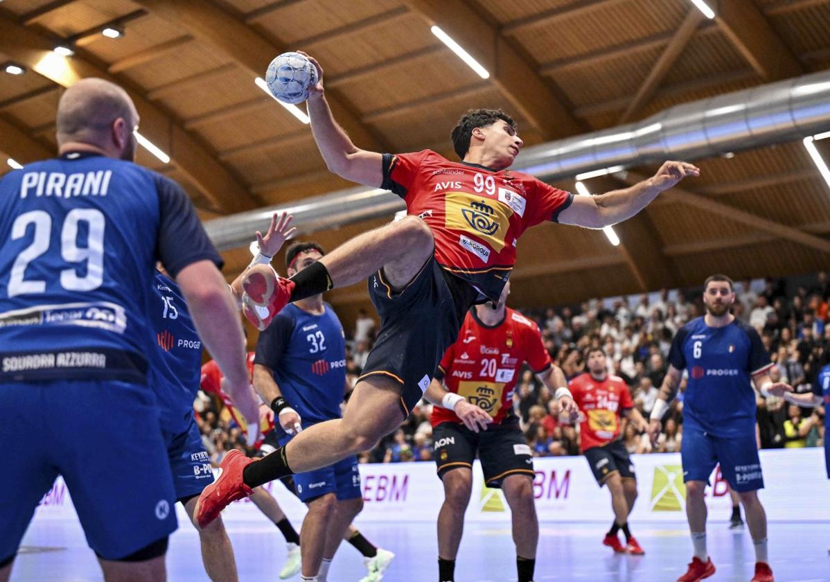 Los Hispanos ganan en Italia y sellan la clasificación para el Europeo 2026
