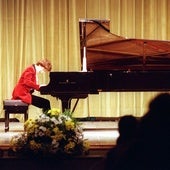 Piano de cola del auditorio municipal de Logroño en una imagen de archivo.