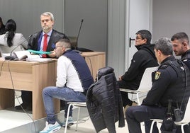 Los acusados, en la sala de vistas de la Audiencia Provincial