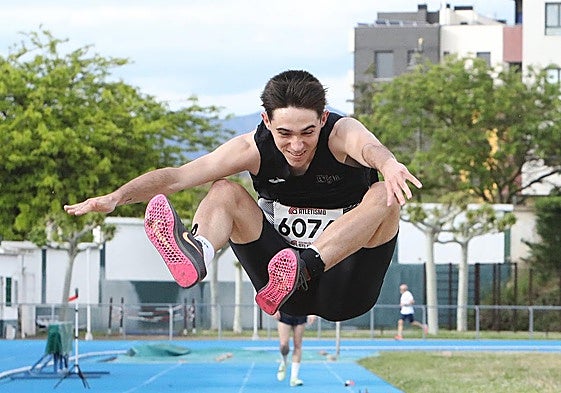 Hugo Merino volvió a la competición después de varios meses ausente por lesión.
