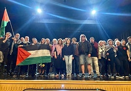 Elena Aranoa canta por Palestina