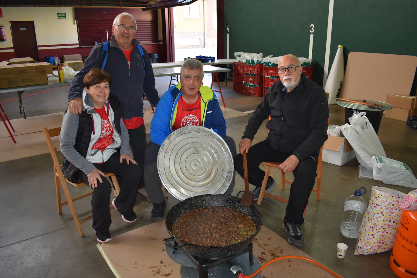 Las imágenes de la marcha senderista en Pradejón