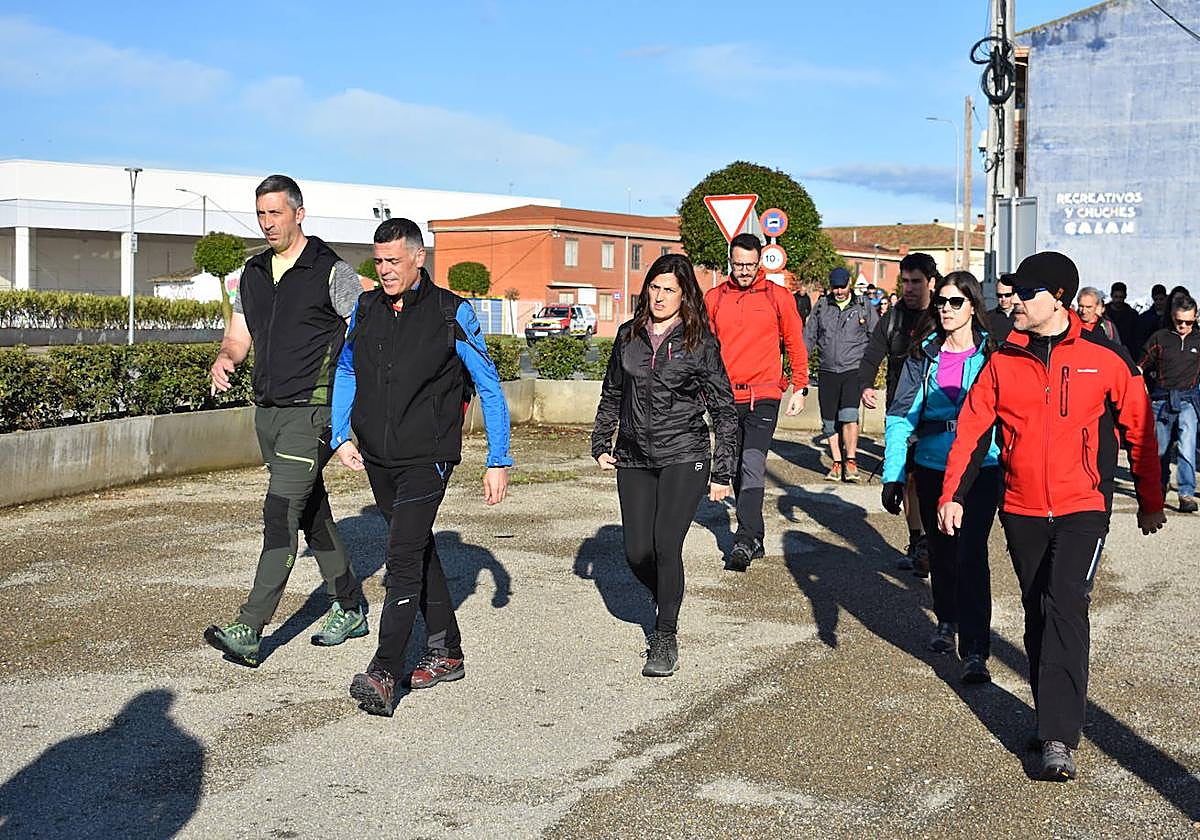 Las imágenes de la marcha senderista en Pradejón