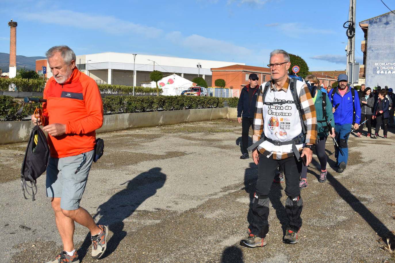 Las imágenes de la marcha senderista en Pradejón