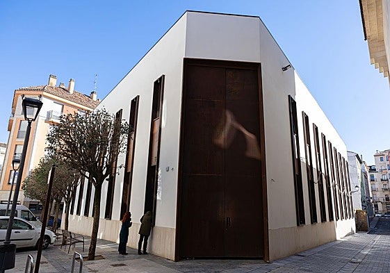 El antiguo colegio San Bernabé, ya rehabilitado pero todavía cerrado.