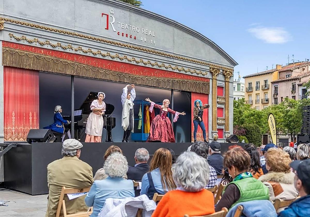La Carroza del Real, el año pasado en la plaza del Mercado.