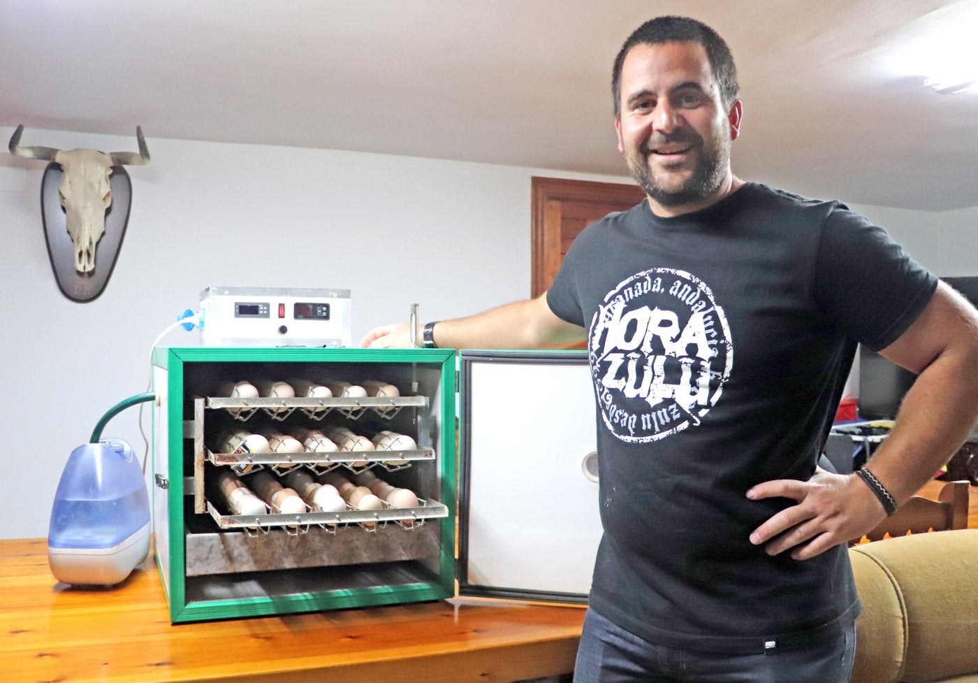 «Queremos que la gente sienta la gallina camerana como nuestra»