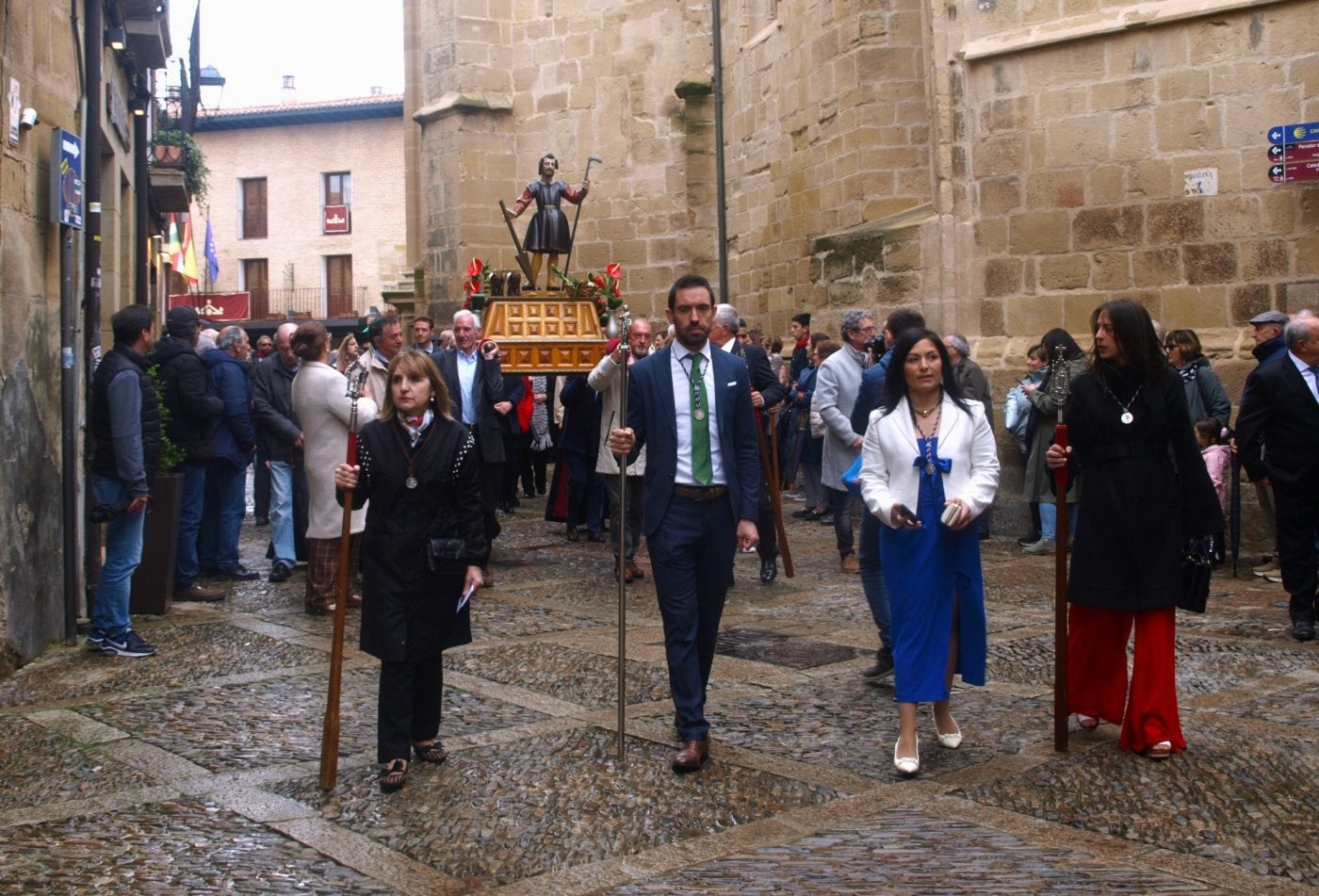 Cofrades de San Isidro, en la procesión de Santo Domingo. 