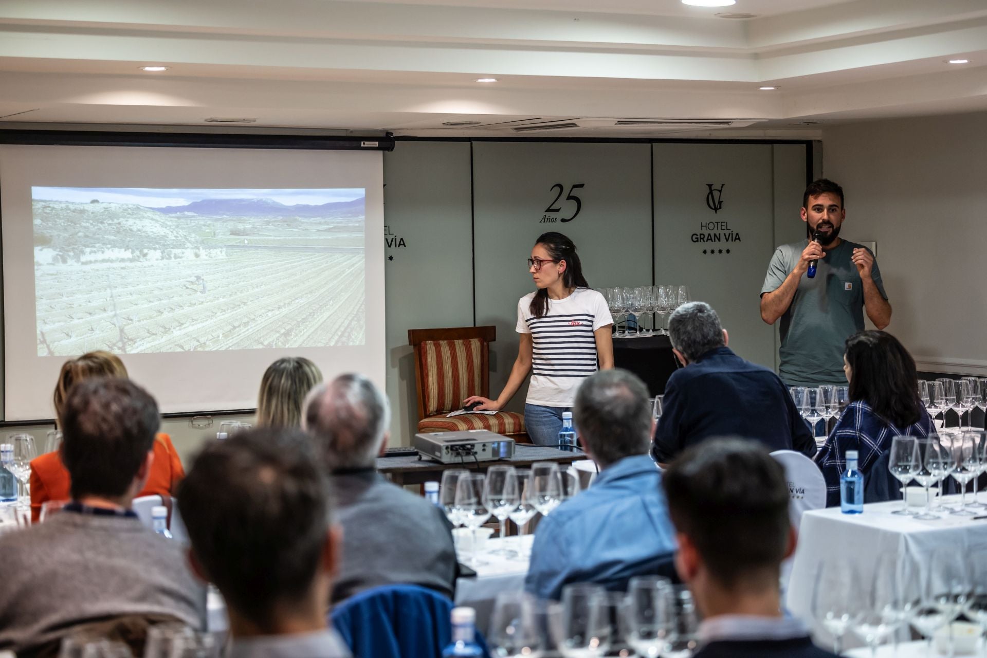 Club de Catas de lomejordelvinoderioja con Betolaza