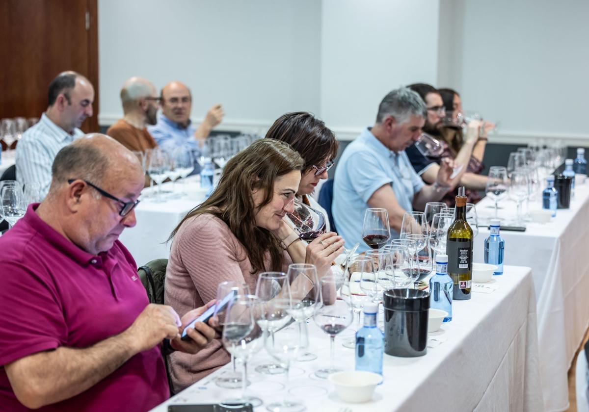 Club de Catas de lomejordelvinoderioja con Betolaza