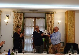 José Javier Angulo recibe el Jarro de Haro en San Isidro