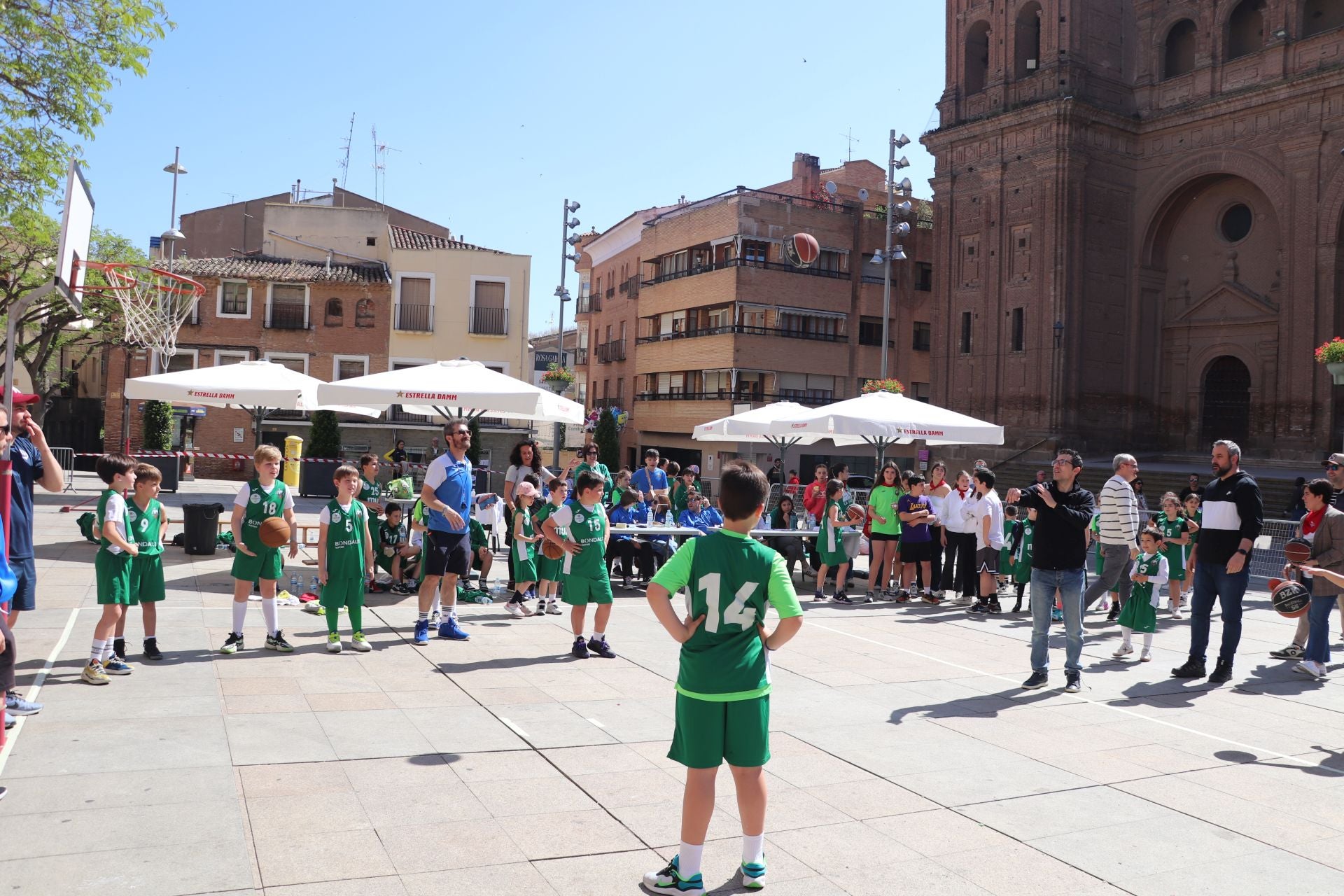 Los alfareños exprimen sus Fiestas de la Primavera
