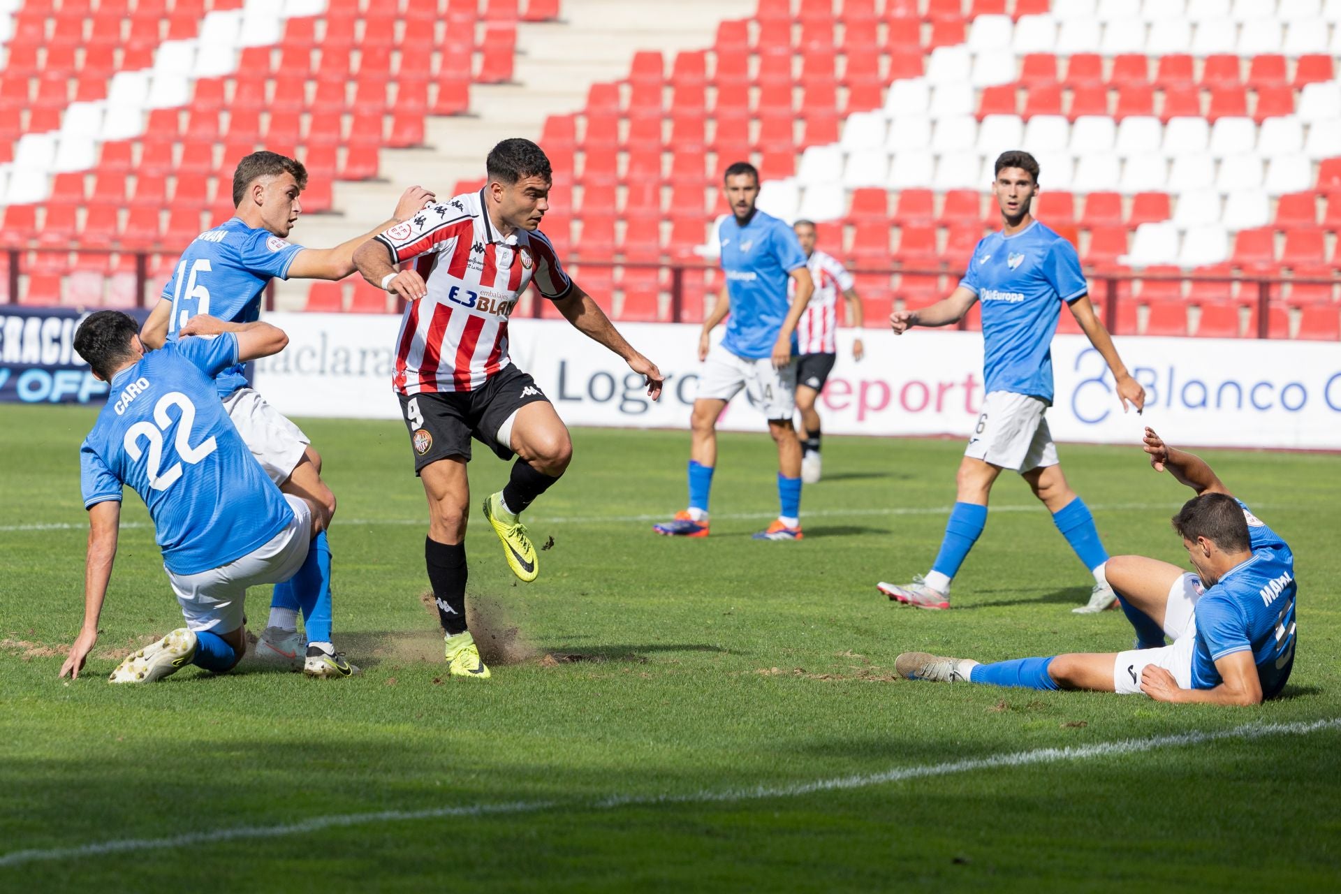 El partido SD Logroñés-Estepona en Las Gaunas