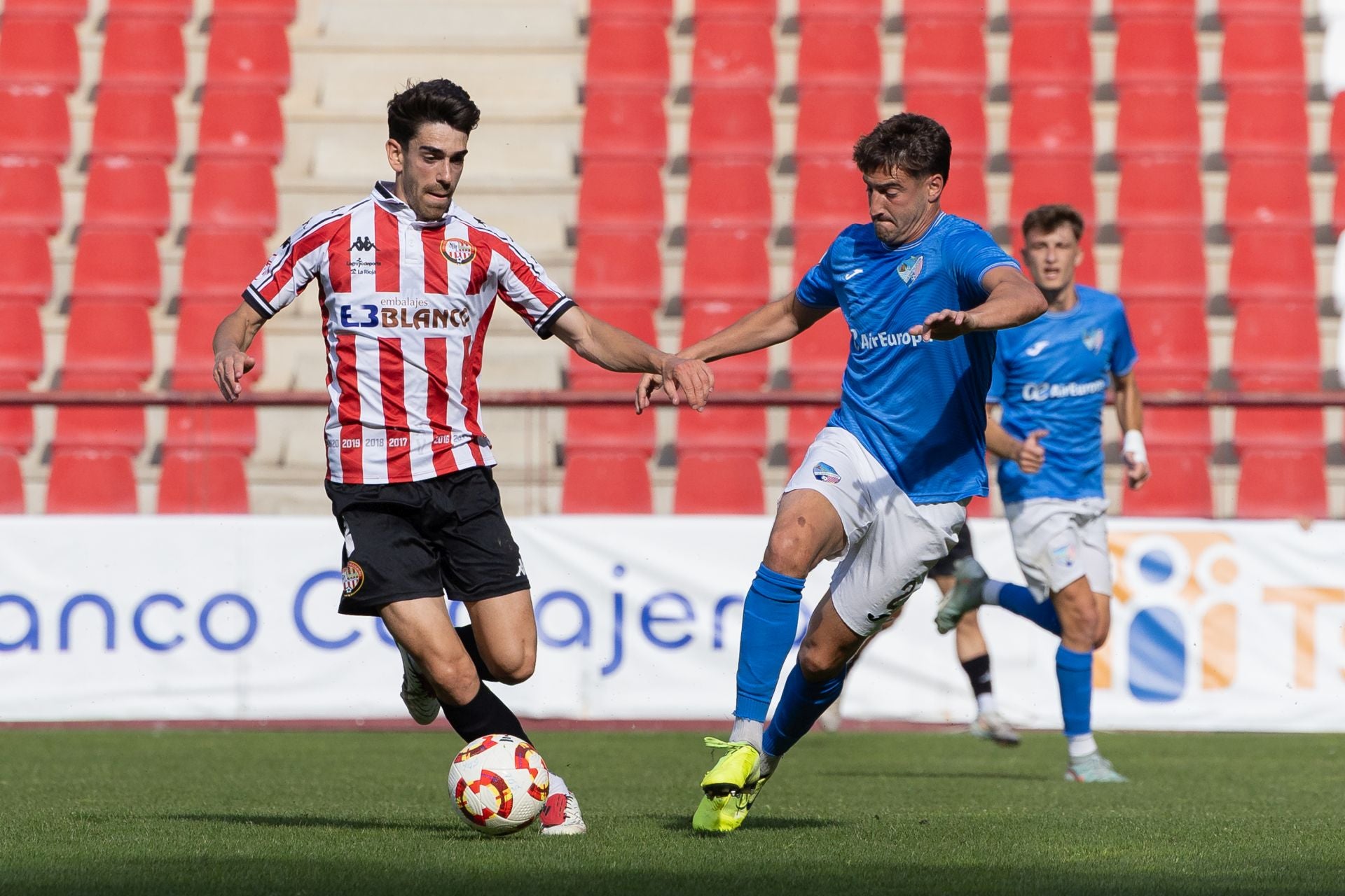 El partido SD Logroñés-Estepona en Las Gaunas
