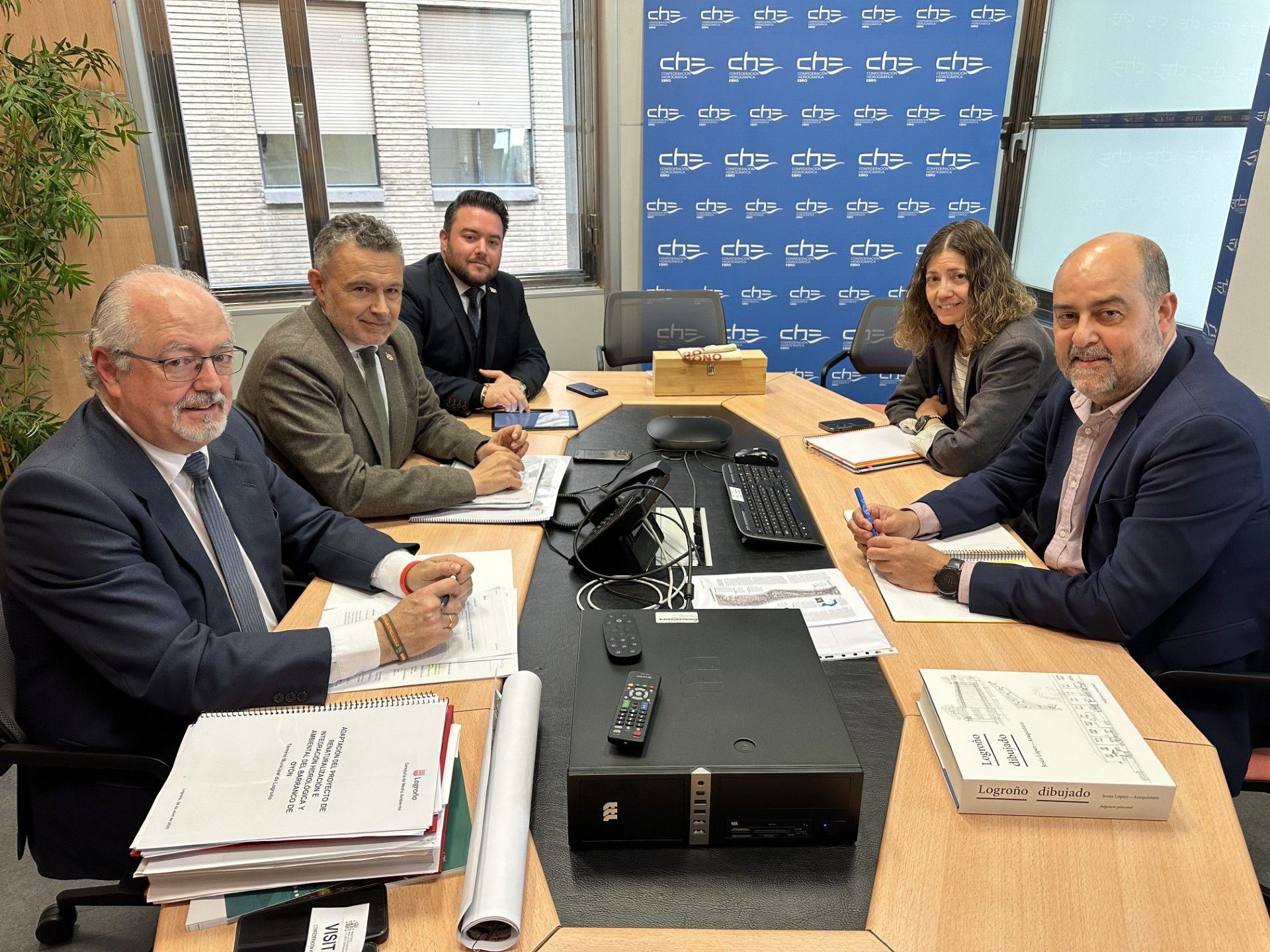 Reunión Ayuntamiento de Logroño-CHE, en Zaragoza.