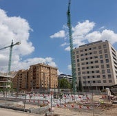 Viviendas en construcción en Logroño.