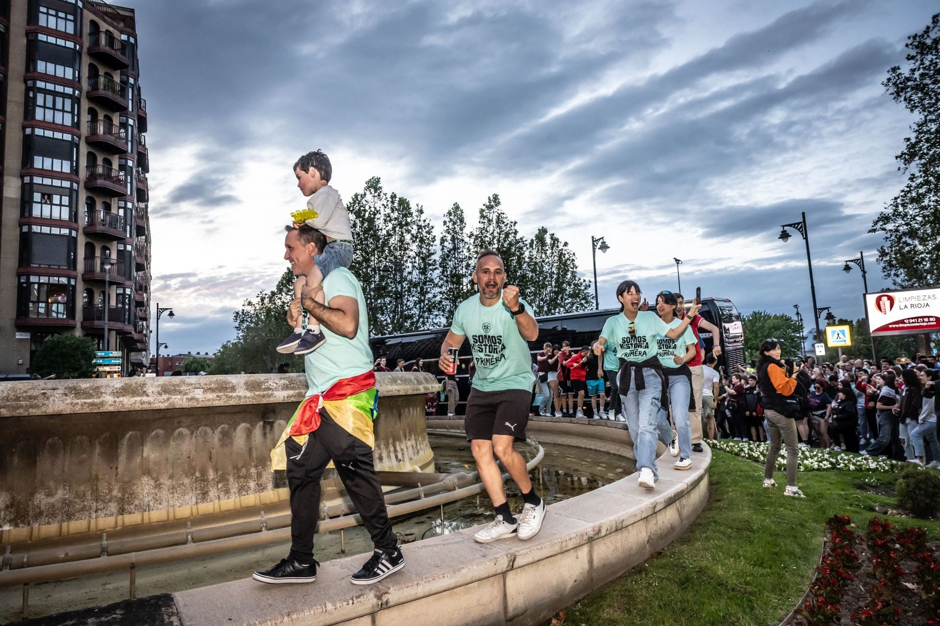 Así celebró el Dux su ascenso en la Fuente Murrieta