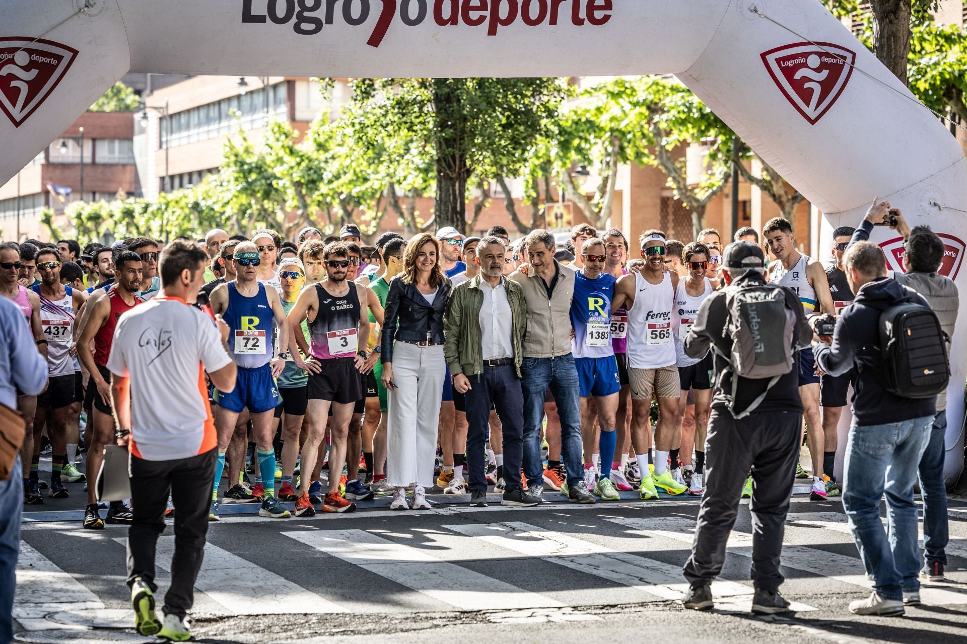 Las imágenes de la salida y la carrera de la Media Maratón de La Rioja