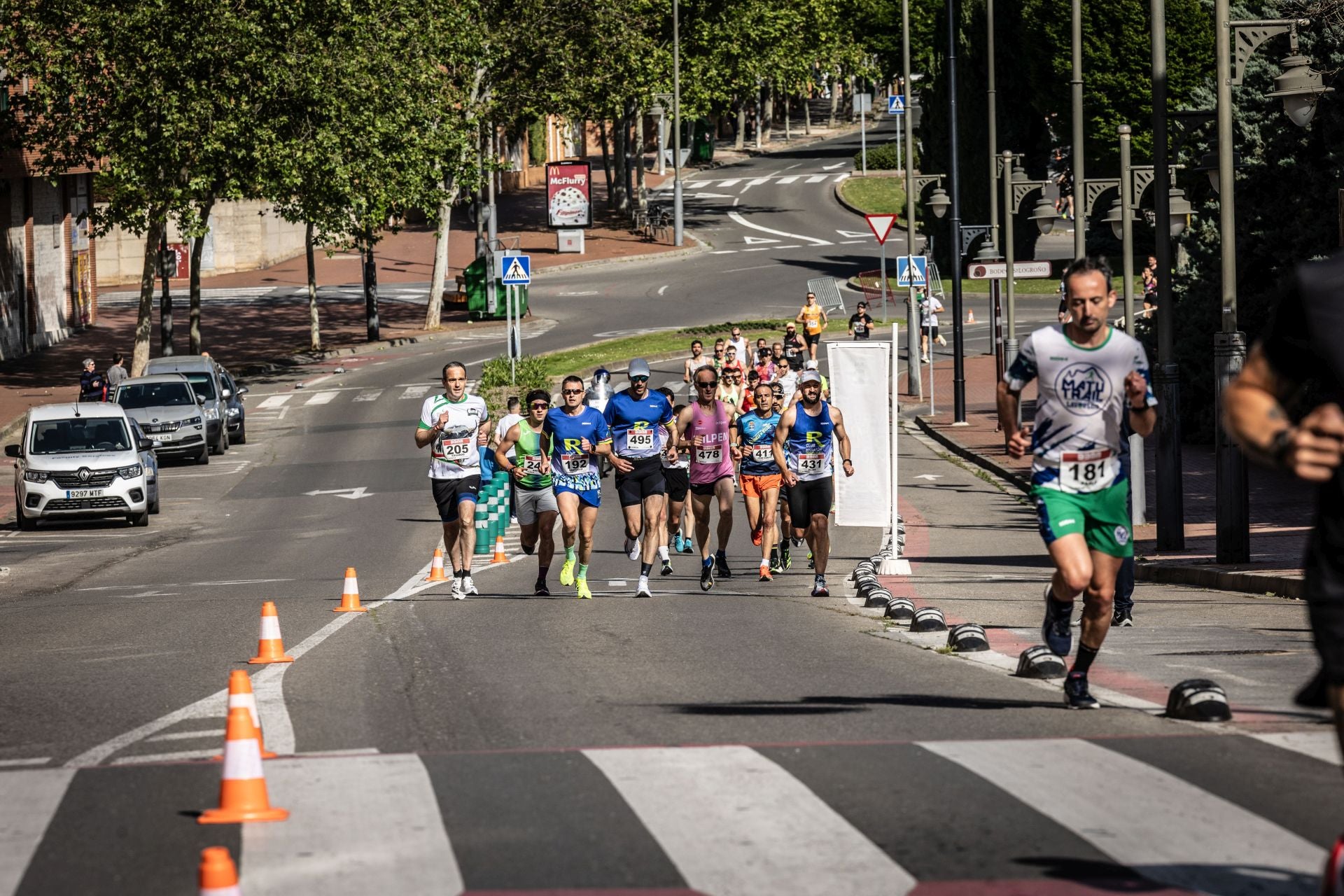 Las imágenes de la salida y la carrera de la Media Maratón de La Rioja