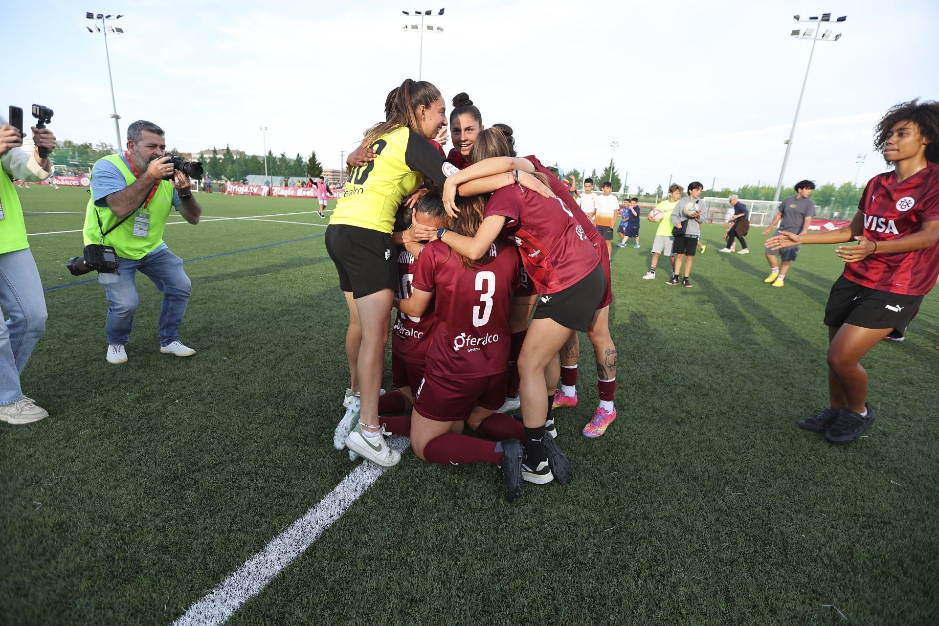 Explosión de alegría por el ascenso del DUX