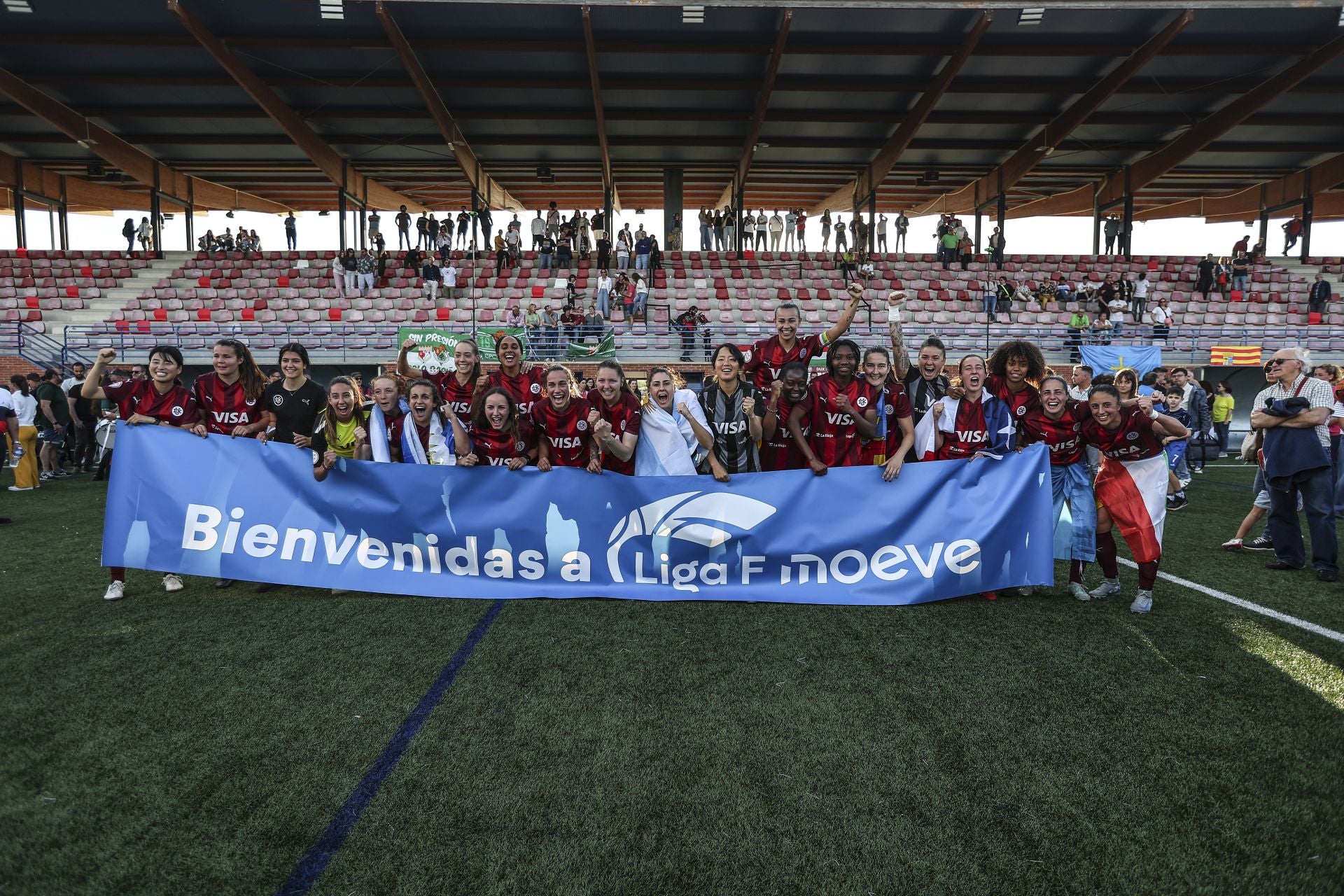 Explosión de alegría por el ascenso del DUX