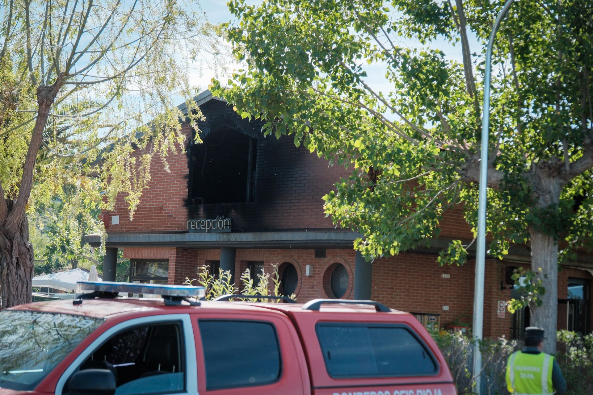 Las imágenes del incendio del camping de Navarrete