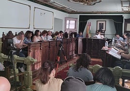 La Corporación durante el pleno del Ayuntamiento de Haro.