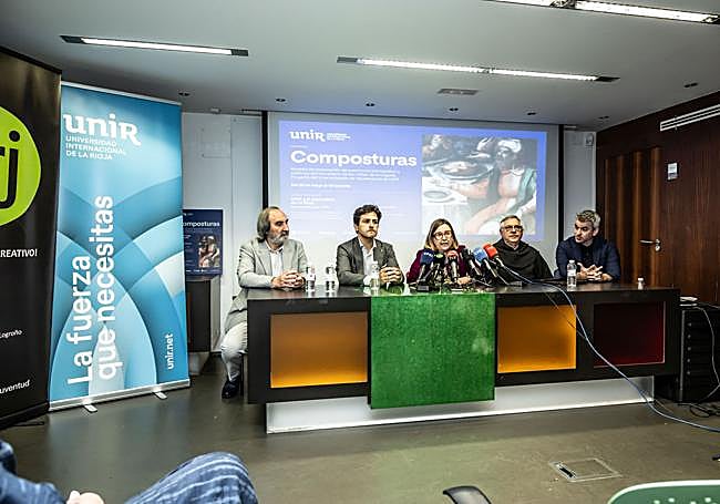 Enrique Martínez Glera, Roberto Iturriaga, Ana Zabía, José Ramón Pérez Sáenz y Diego Iturriaga, ayer en la presentación de 'Composturas'.
