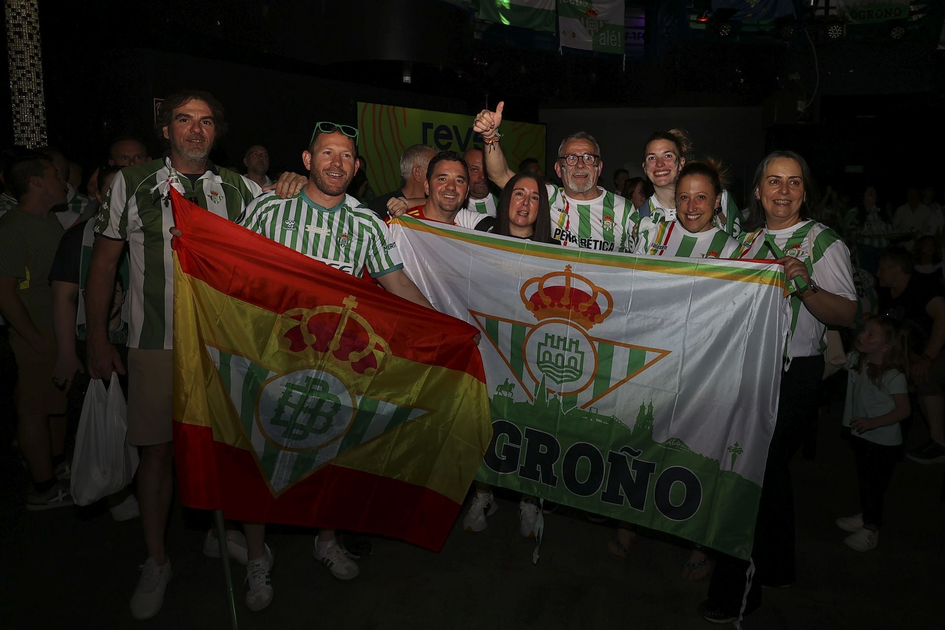 La Peña Bética de Logroño vive con pasión la final de la Conference League