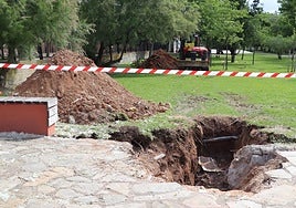 Los trabajos recondujeron el vertido al colector en el parque.
